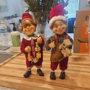 Festive Elf Figurines Set - Red and Green